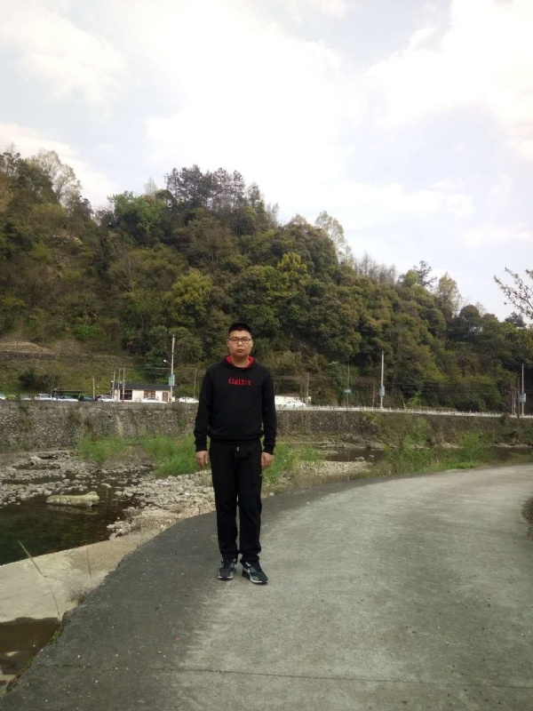 等着上钩的鱼的第一张照片--浙江蓝颜知己交友网