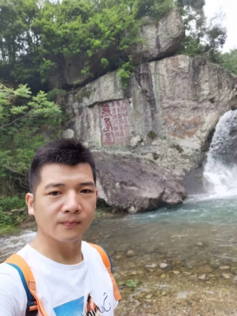 愿得一人心的第一张照片--浙江蓝颜知己交友网